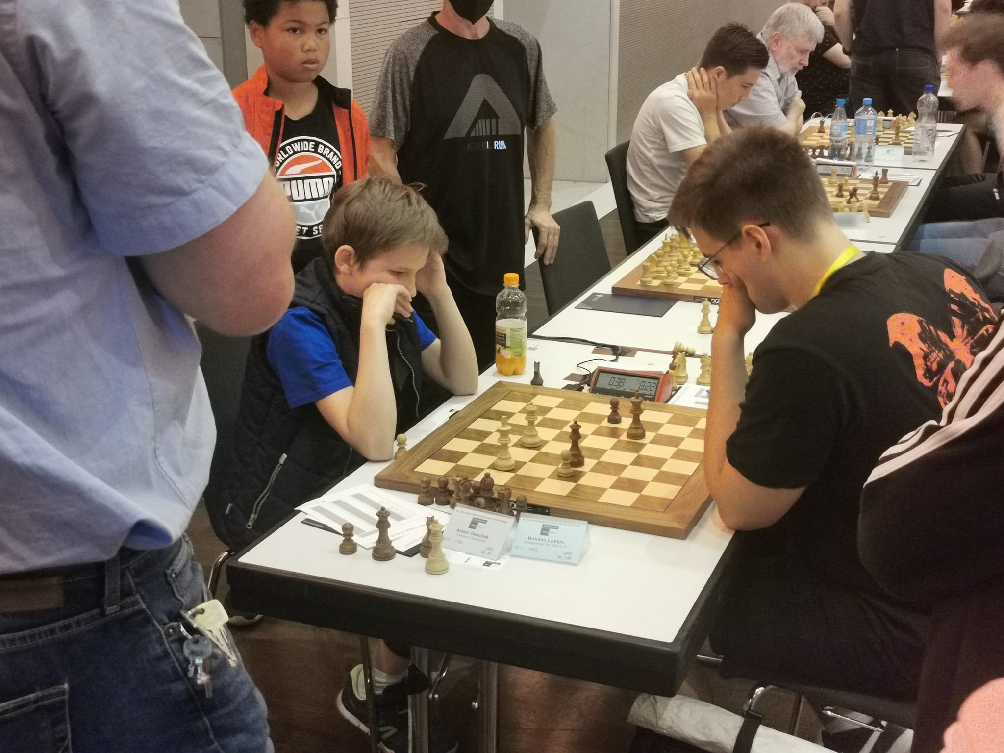 13-year-old Ukrainian continues to lead in the B-Open